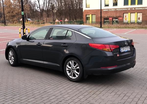 Kia Optima cena 28900 przebieg: 280000, rok produkcji 2011 z Trzebnica małe 137